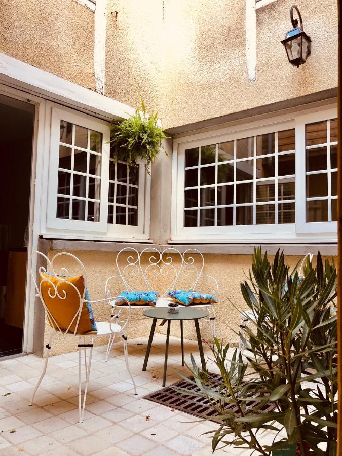 L'Amantine Chambres D'Hotes Et Gite Bourges Exteriör bild